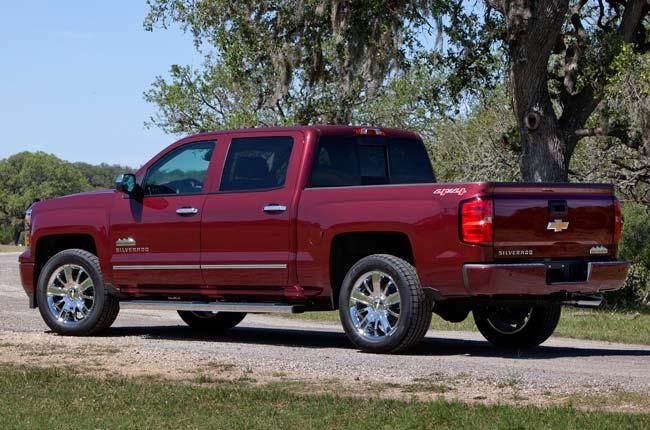 Fuerza y lujo para la Chevrolet Silverado - Conduciendo.com